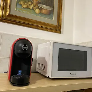 Emi House Re Di , Intero - 80 Mq Apartamento