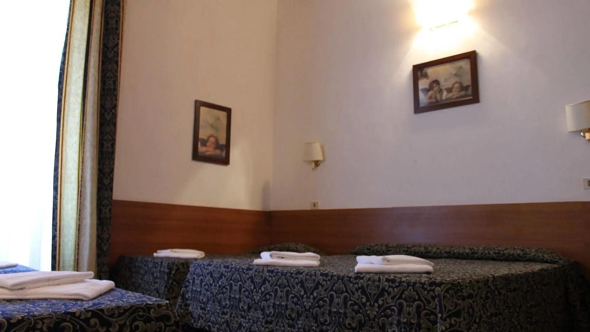 **  Hotel Seiler Rome Italy